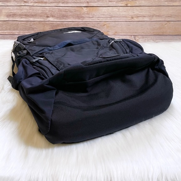 The North Face Router 40 Liter Navy Backpack - Picture 3 of 8